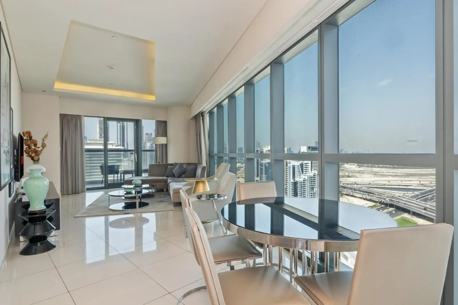 Casa vacanze 2Br In Luxurious Paramount Burj Khalifa View Pool & Gym Dubai