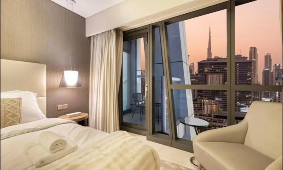 2Br In Luxurious Paramount Burj Khalifa View Pool & Gym Dubai