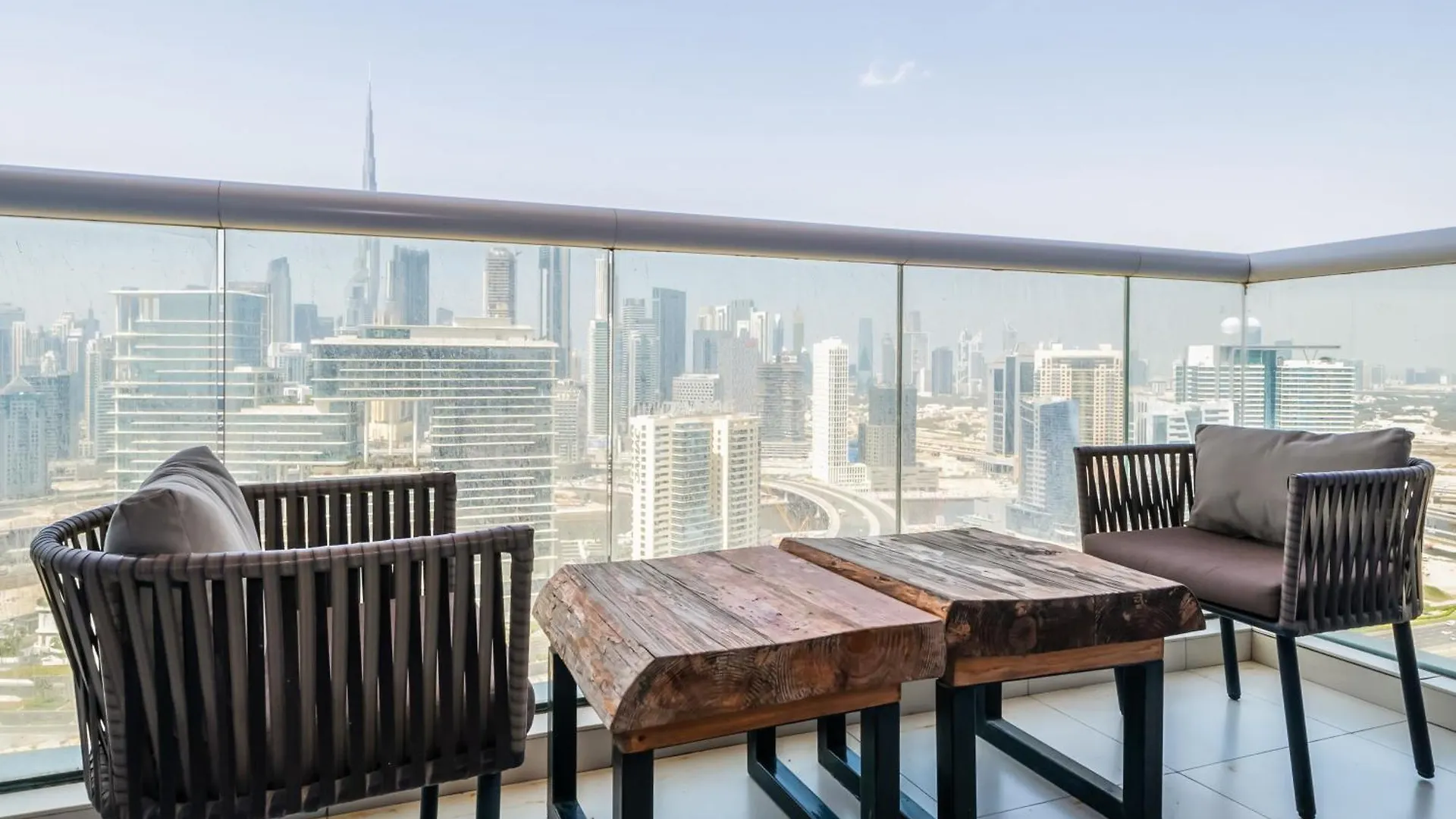 Holiday home 2Br In Luxurious Paramount Burj Khalifa View Pool & Gym Dubai United Arab Emirates