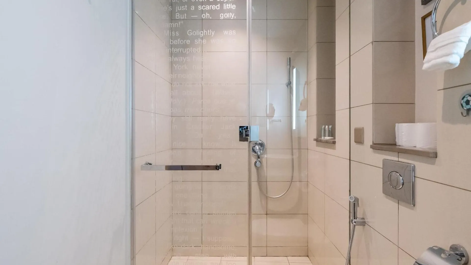 2Br In Luxurious Paramount Burj Khalifa View Pool & Gym Dubai Holiday home