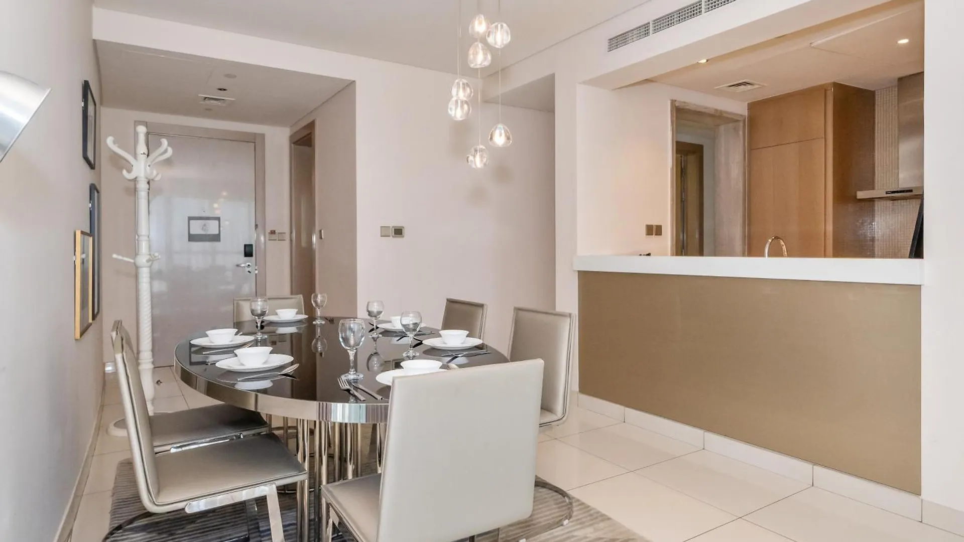 Holiday home 2Br In Luxurious Paramount Burj Khalifa View Pool & Gym Dubai United Arab Emirates